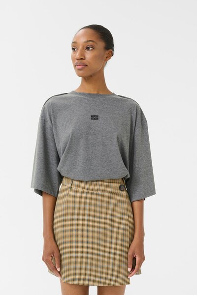 Gestuz Jilan tee