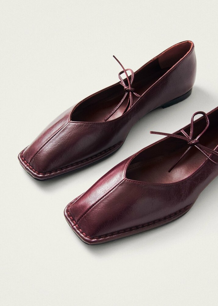 Alohas Sway flats Burgundy